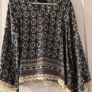 VIDA Blue and Cream Patterned Blouse